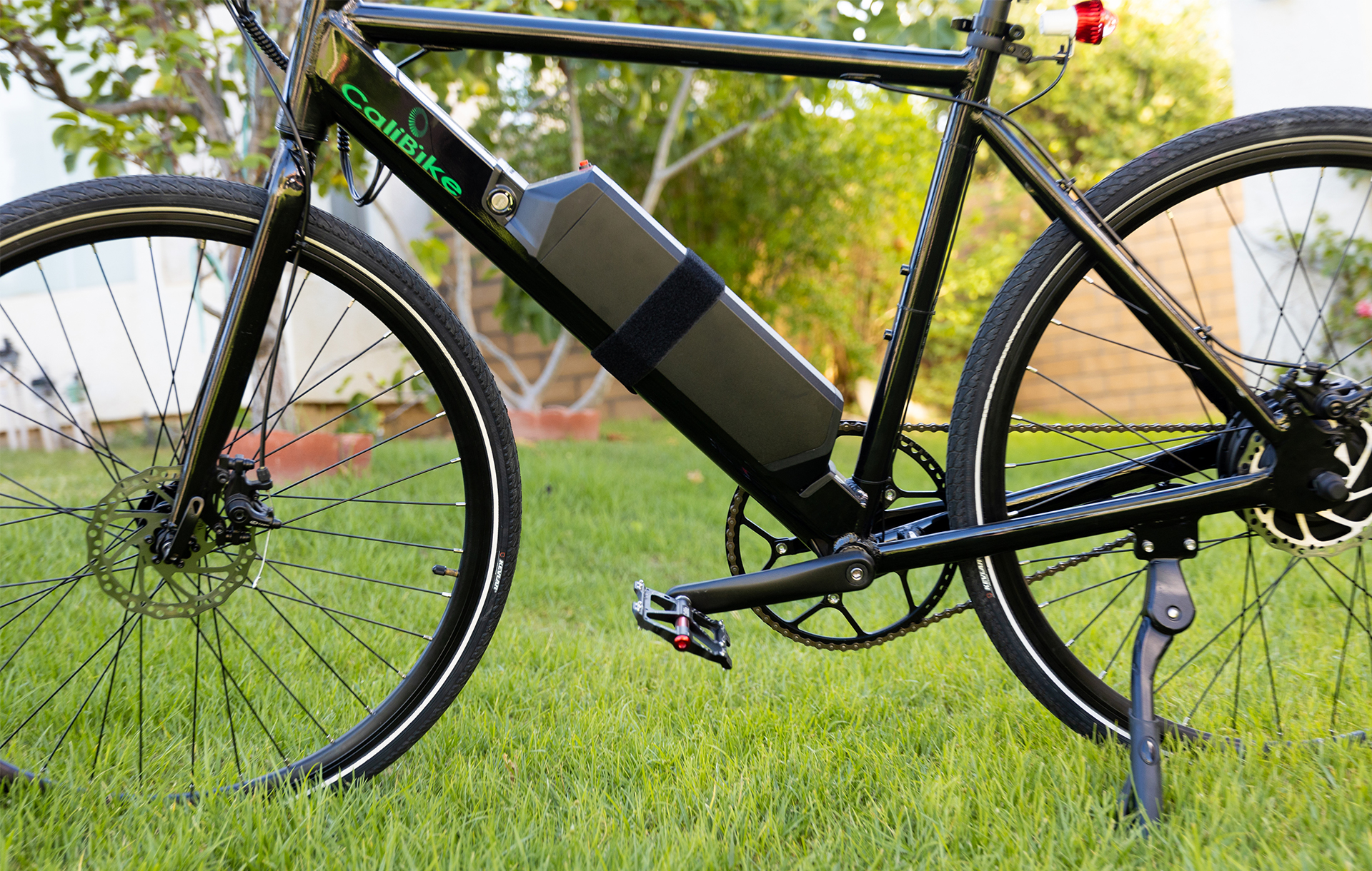 Calibike 33C3 E-Bike – High-Performance Electric Bike | 33 MPH Speed, 33 LB Weight, Up to 100 Mile Range - Image 5